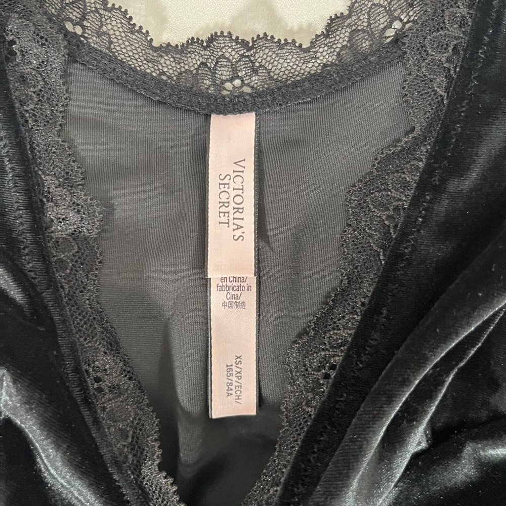 VICTORIA'S SECRET Black Velvet Lace Bodysuit Long Sleeves Thong Open Front XS - Picture 3 of 16